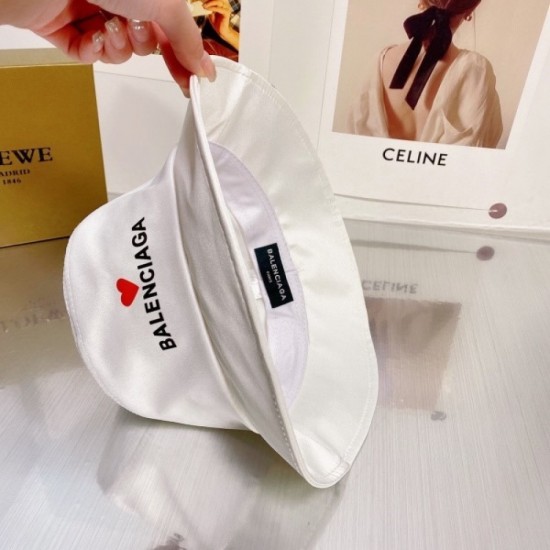Balenciaga BALENCIAGA 2022SS Cap / Hat Adult-like design Balenciaga BALENCIAGA 2022SS Cap / Hat Adult-like design