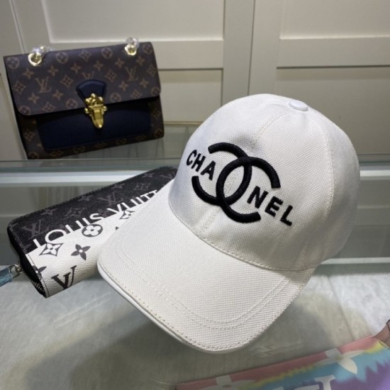 Chanel CHANEL 2022SS Cap / Hat Active in this spring / summer outfit Chanel CHANEL 2022SS Cap / Hat Active in this spring / summer outfit