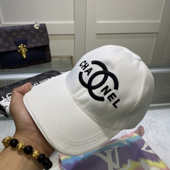Chanel CHANEL 2022SS Cap / Hat Active in this spring / summer outfit Chanel CHANEL 2022SS Cap / Hat Active in this spring / summer outfit