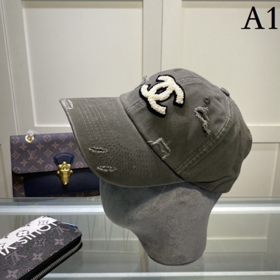 Chanel CHANEL 2022SS Cap / Hat A longing brand that makes you feel better Chanel CHANEL 2022SS Cap / Hat A longing brand that makes you feel better