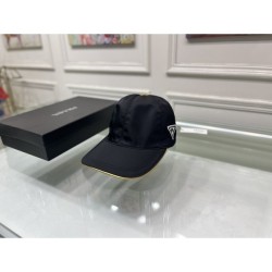 Prada PRADA 2022SS Cap / Hat Casual outfit