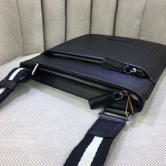 2022SS Men's Shoulder Bag Impressive Design BALLY Bally 2022SS Men's Shoulder Bag Impressive Design BALLY Bally