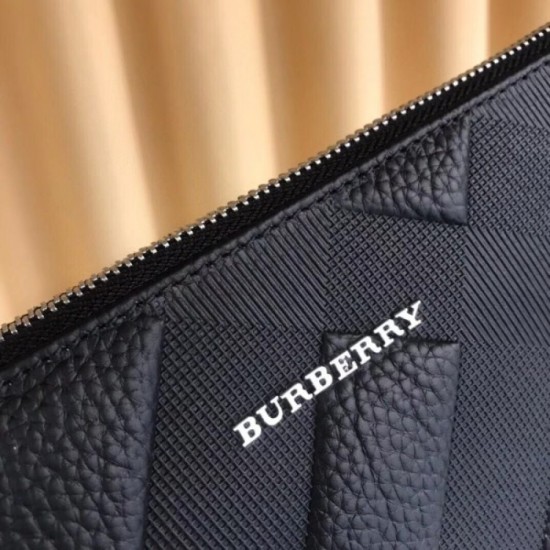 2022SS Men's Clutch Bag Adult-like atmosphere BURBERRY Burberry 2022SS Men's Clutch Bag Adult-like atmosphere BURBERRY Burberry