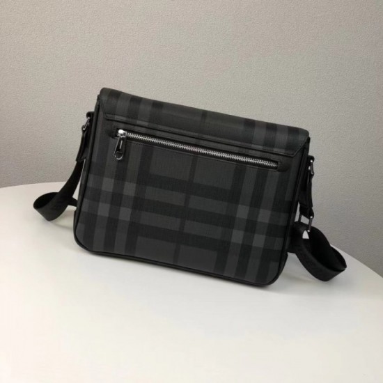 2022SS Men's Shoulder Bag Light impression in summer BURBERRY Burberry 2022SS Men's Shoulder Bag Light impression in summer BURBERRY Burberry