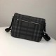 2022SS Men's Shoulder Bag Light impression in summer BURBERRY Burberry 2022SS Men's Shoulder Bag Light impression in summer BURBERRY Burberry