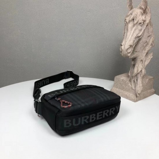 2022SS Men's Shoulder Bag Spring / Summer Adult Outfit BURBERRY Burberry 2022SS Men's Shoulder Bag Spring / Summer Adult Outfit BURBERRY Burberry