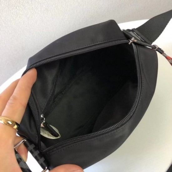 2022SS Men's Shoulder Bag Attractive Point BURBERRY Burberry 2022SS Men's Shoulder Bag Attractive Point BURBERRY Burberry