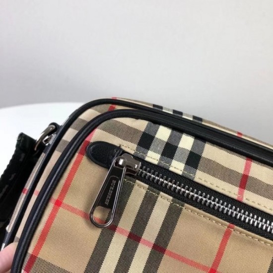 2022SS Men's Shoulder Bag This year's big trend BURBERRY Burberry 2022SS Men's Shoulder Bag This year's big trend BURBERRY Burberry