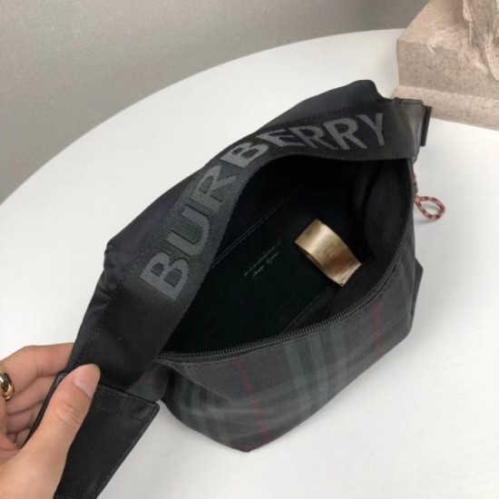 2022SS Men's waist bag Weekday limited instant delivery product BURBERRY Burberry 2022SS Men's waist bag Weekday limited instant delivery product BURBERRY Burberry
