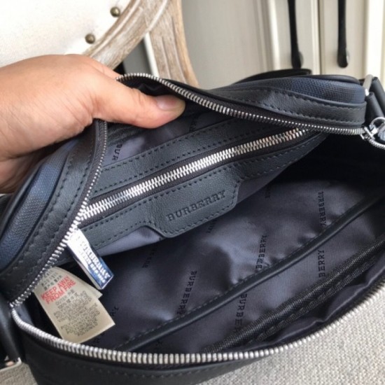 Spring/Summer Essentials Shoulder Bags 2022SS BURBERRY Burberry Spring/Summer Essentials Shoulder Bags 2022SS BURBERRY Burberry