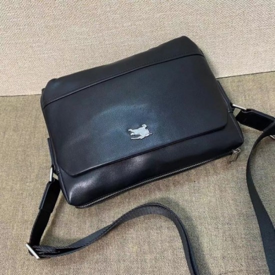 New Masterpiece Shoulder Bag 2022SS BURBERRY Burberry New Masterpiece Shoulder Bag 2022SS BURBERRY Burberry