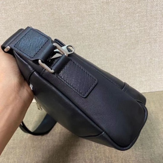 New Masterpiece Shoulder Bag 2022SS BURBERRY Burberry New Masterpiece Shoulder Bag 2022SS BURBERRY Burberry
