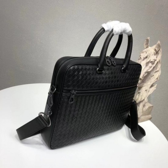 2022SS Men's Briefcase BOTTEGA VENETA with a sense of omission 2022SS Men's Briefcase BOTTEGA VENETA with a sense of omission