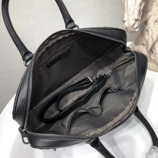 2022SS Men's Briefcase BOTTEGA VENETA with a sense of omission 2022SS Men's Briefcase BOTTEGA VENETA with a sense of omission