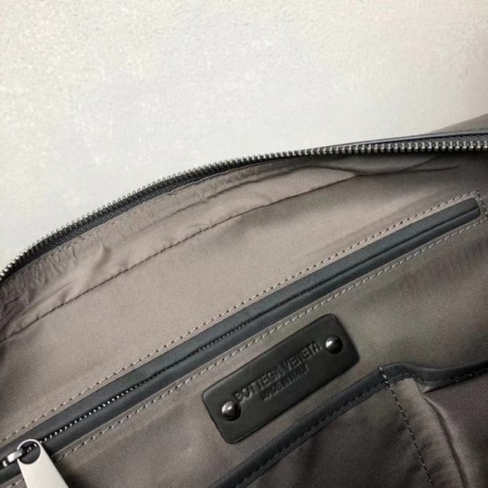 2022SS Men's Briefcase New Spring / Summer BOTTEGA VENETA 2022SS Men's Briefcase New Spring / Summer BOTTEGA VENETA