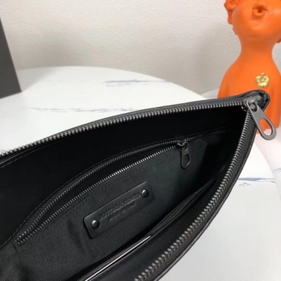 2022SS Men's clutch bag Popular in color BOTTEGA VENETA 2022SS Men's clutch bag Popular in color BOTTEGA VENETA
