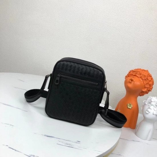 2022SS Men's Shoulder Bag Trend Product BOTTEGA VENETA 2022SS Men's Shoulder Bag Trend Product BOTTEGA VENETA