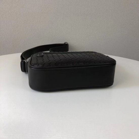 2022SS Men's Shoulder Bag Keep an eye on BOTTEGA VENETA 2022SS Men's Shoulder Bag Keep an eye on BOTTEGA VENETA
