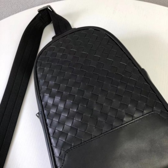 2022SS Men's Chest Bag VIP Sale BOTTEGA VENETA Bottega Veneta 2022SS Men's Chest Bag VIP Sale BOTTEGA VENETA Bottega Veneta