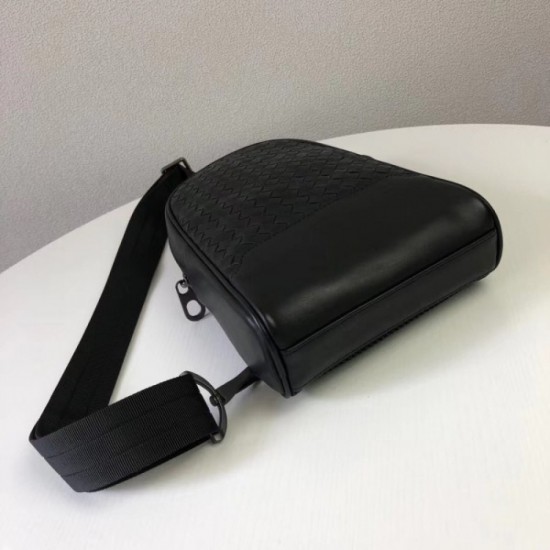 2022SS Men's Chest Bag VIP Sale BOTTEGA VENETA Bottega Veneta 2022SS Men's Chest Bag VIP Sale BOTTEGA VENETA Bottega Veneta
