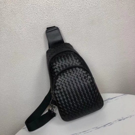 2022SS Men's Chest Bag Frontline New BOTTEGA VENETA 2022SS Men's Chest Bag Frontline New BOTTEGA VENETA