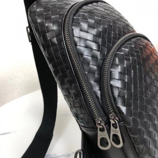 2022SS Men's Chest Bag Frontline New BOTTEGA VENETA 2022SS Men's Chest Bag Frontline New BOTTEGA VENETA