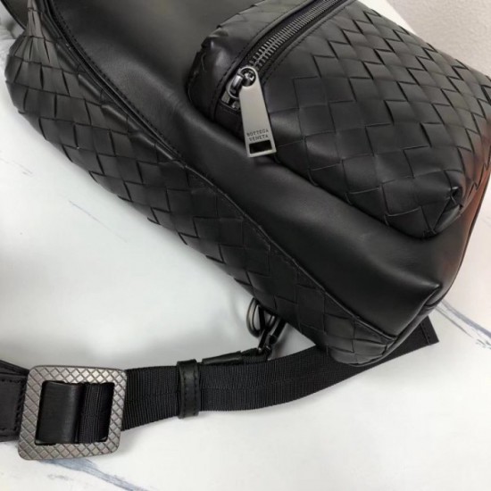 2022SS Men's chest bag The latest popular BOTTEGA VENETA 2022SS Men's chest bag The latest popular BOTTEGA VENETA