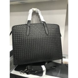 Not in Japan Briefcase 2022SS BOTTEGA VENETA Bottega Veneta