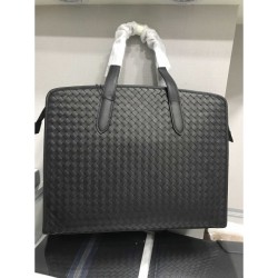 Not in Japan Briefcase 2022SS BOTTEGA VENETA Bottega Veneta