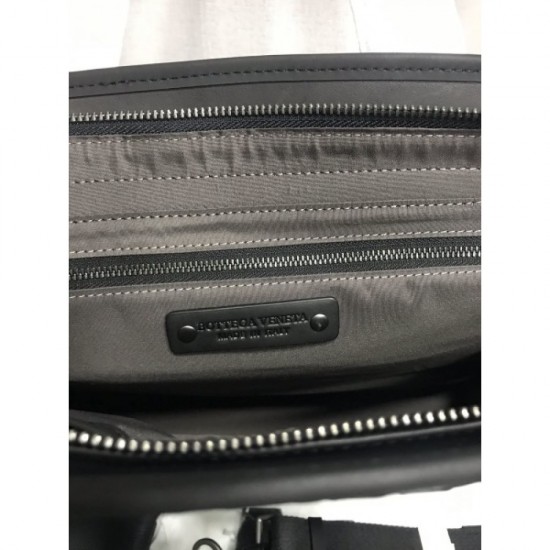 Not in Japan Briefcase 2022SS BOTTEGA VENETA Bottega Veneta Not in Japan Briefcase 2022SS BOTTEGA VENETA Bottega Veneta