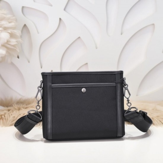 Stock sale shoulder bag 2022SS BOTTEGA VENETA Bottega Veneta Stock sale shoulder bag 2022SS BOTTEGA VENETA Bottega Veneta