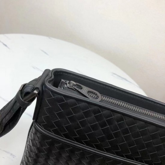 This summer's popular shoulder bag 2022SS BOTTEGA VENETA Bottega Veneta This summer's popular shoulder bag 2022SS BOTTEGA VENETA Bottega Veneta