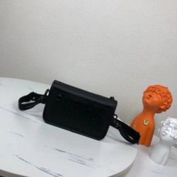 This year's most popular shoulder bag 2022SS BOTTEGA VENETA Bottega Veneta