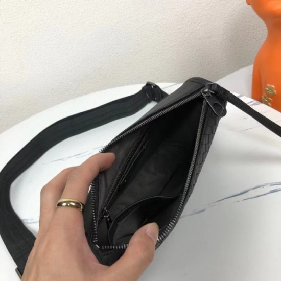 This year's most popular shoulder bag 2022SS BOTTEGA VENETA Bottega Veneta This year's most popular shoulder bag 2022SS BOTTEGA VENETA Bottega Veneta