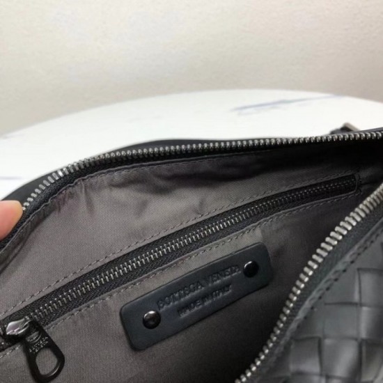 This year's most popular shoulder bag 2022SS BOTTEGA VENETA Bottega Veneta This year's most popular shoulder bag 2022SS BOTTEGA VENETA Bottega Veneta