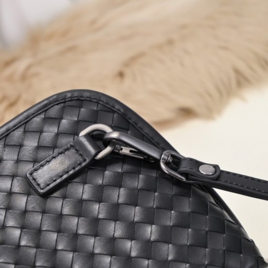 Adult charm clutch bag 2022SS BOTTEGA VENETA Adult charm clutch bag 2022SS BOTTEGA VENETA