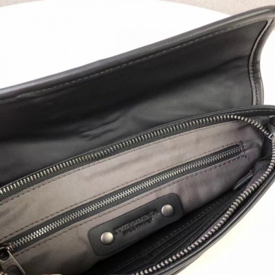 Color Rich Clutch Bag 2022SS BOTTEGA VENETA Bottega Veneta Color Rich Clutch Bag 2022SS BOTTEGA VENETA Bottega Veneta