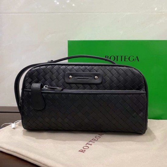Welcome this season Clutch bag 2022SS BOTTEGA VENETA Bottega Veneta Welcome this season Clutch bag 2022SS BOTTEGA VENETA Bottega Veneta