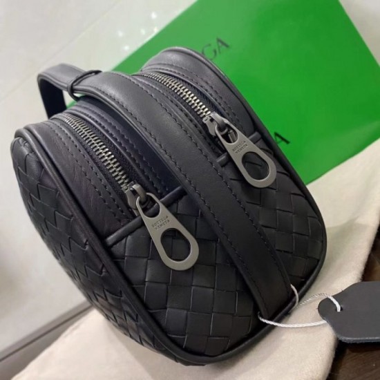 Welcome this season Clutch bag 2022SS BOTTEGA VENETA Bottega Veneta Welcome this season Clutch bag 2022SS BOTTEGA VENETA Bottega Veneta