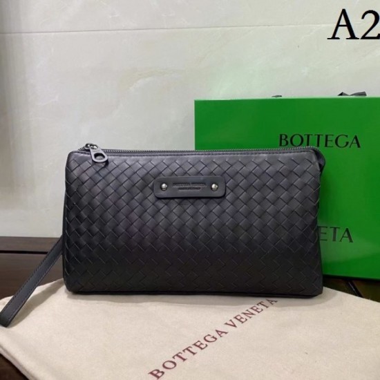 Summer big success Clutch bag 2022SS BOTTEGA VENETA Bottega Veneta Summer big success Clutch bag 2022SS BOTTEGA VENETA Bottega Veneta