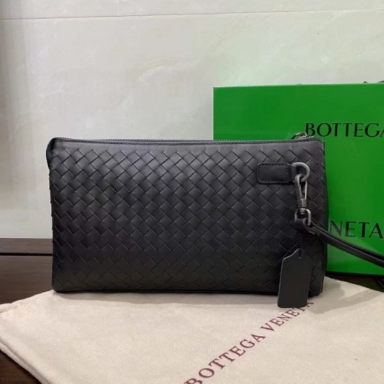 Summer big success Clutch bag 2022SS BOTTEGA VENETA Bottega Veneta Summer big success Clutch bag 2022SS BOTTEGA VENETA Bottega Veneta