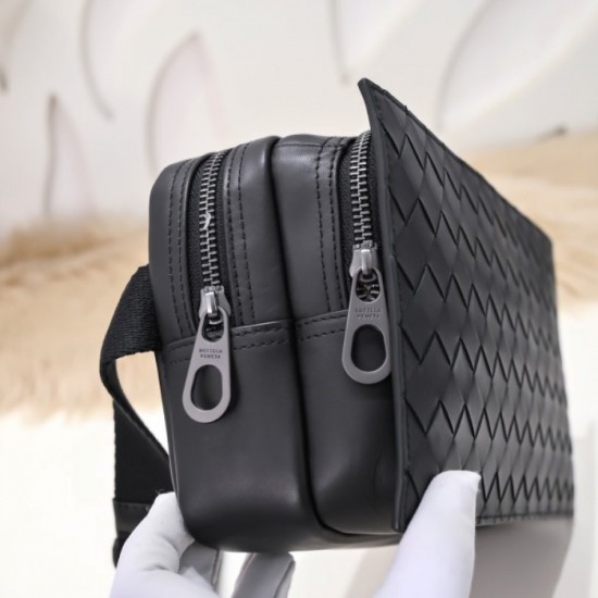 Front line new waist bag 202SS BOTTEGA VENETA Bottega Veneta Front line new waist bag 202SS BOTTEGA VENETA Bottega Veneta