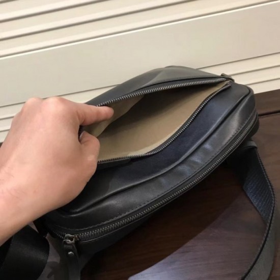 Shoulder bag that excites the summer mood 2022SS CARTIER Cartier Shoulder bag that excites the summer mood 2022SS CARTIER Cartier