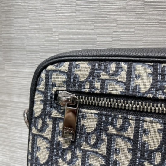 2022SS Men's clutch bag protagonist item DIOR Dior 2022SS Men's clutch bag protagonist item DIOR Dior