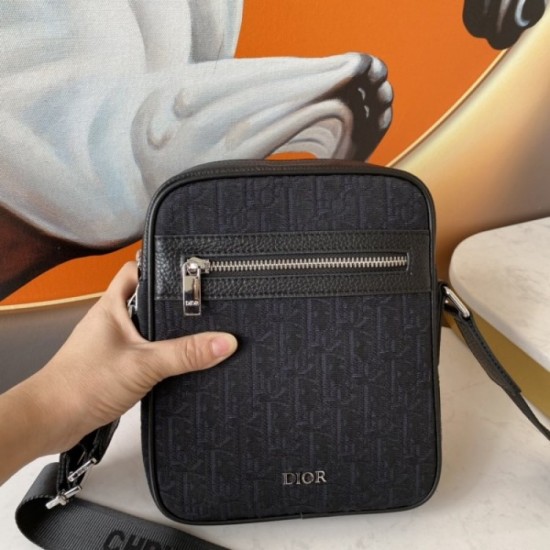 2022SS Men's Shoulder Bag Latest and surely sold out DIOR Dior 2022SS Men's Shoulder Bag Latest and surely sold out DIOR Dior