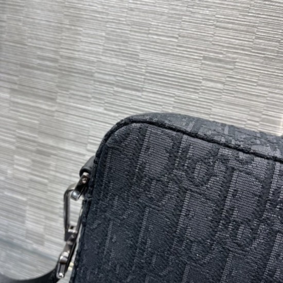 2022SS Men's Shoulder Bag Best Selling DIOR Dior 2022SS Men's Shoulder Bag Best Selling DIOR Dior