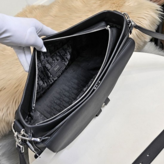 2022SS Men's Shoulder Bag Sale As soon as possible DIOR Dior 2022SS Men's Shoulder Bag Sale As soon as possible DIOR Dior