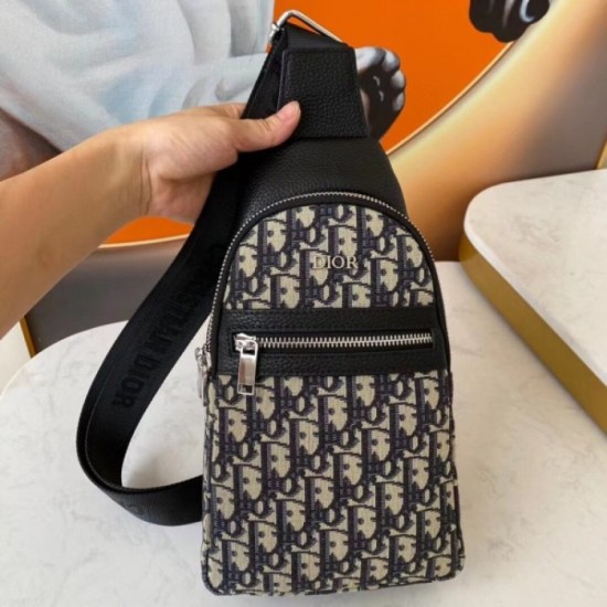 2022SS Men's chest bag Adult-like texture DIOR Dior 2022SS Men's chest bag Adult-like texture DIOR Dior