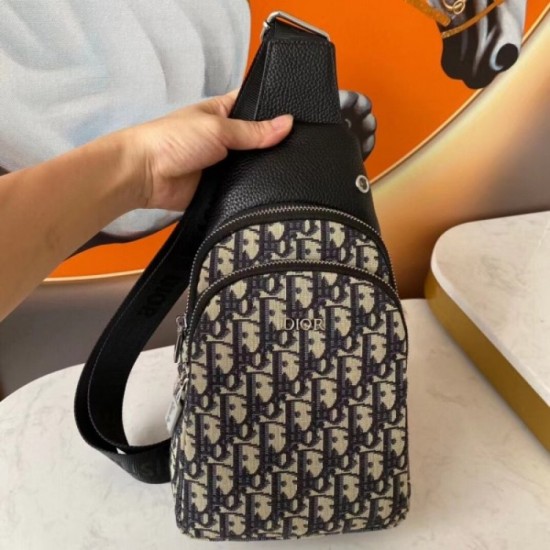 2022SS Men's Chest Bag Overwhelming Approval Rating DIOR Dior 2022SS Men's Chest Bag Overwhelming Approval Rating DIOR Dior