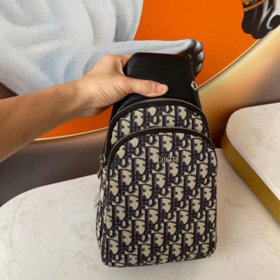 2022SS Men's Chest Bag Overwhelming Approval Rating DIOR Dior 2022SS Men's Chest Bag Overwhelming Approval Rating DIOR Dior